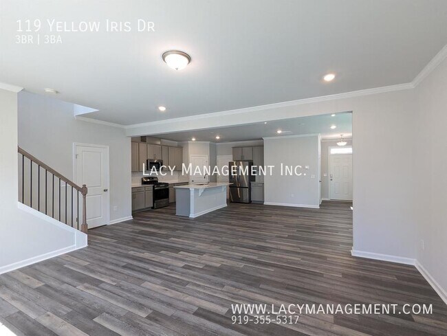 Building Photo - 119 Yellow Iris Dr