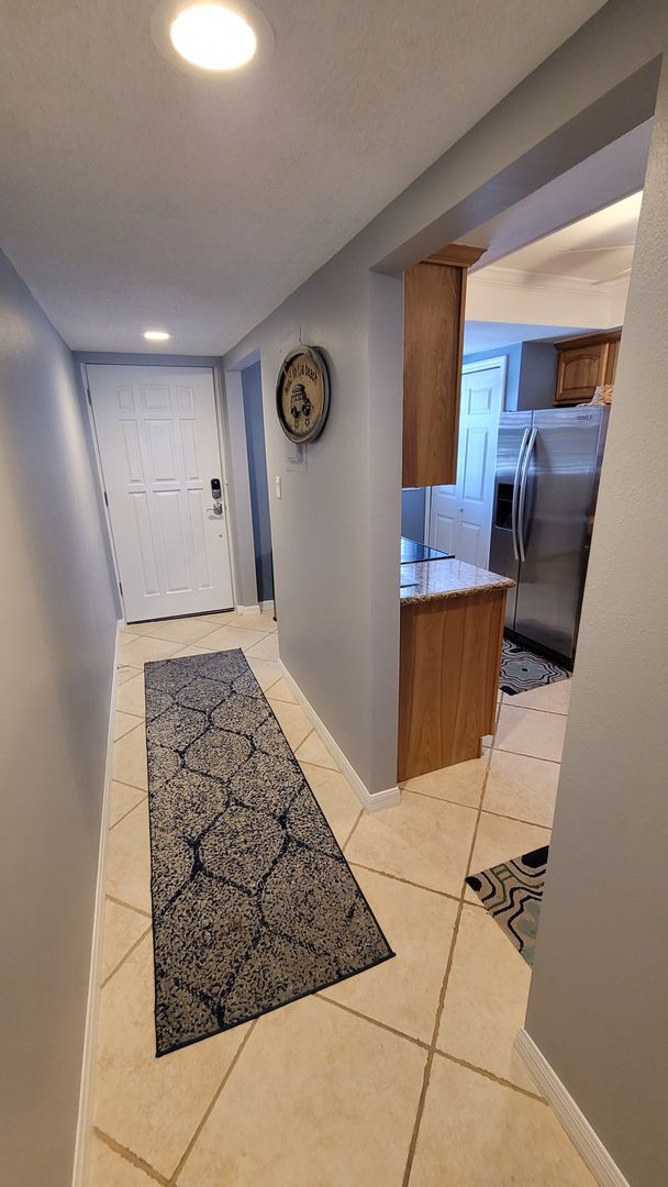 Foto del edificio - Fully Furnished Condo in the heart of Cocoa Beach-Available 10.1.24 to 4.30.25