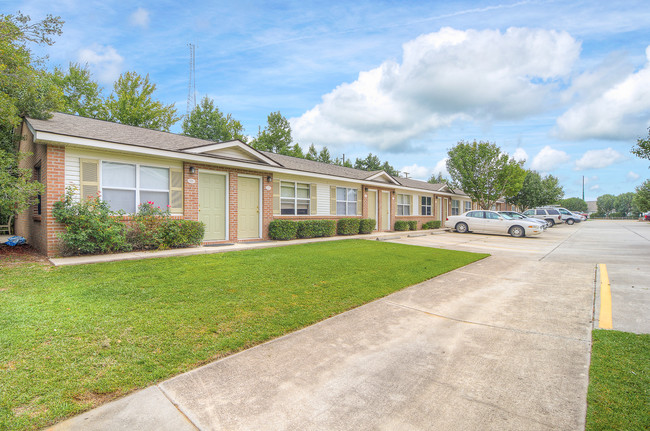 Foto del edificio - Garden Grove Townhomes