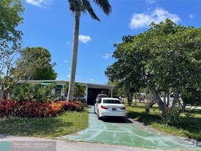 Building Photo - 5600 Lagoon Dr