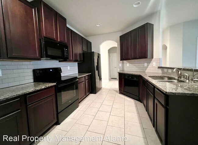 Building Photo - 3 br, 2 bath House - 6731 Hibiscus Falls