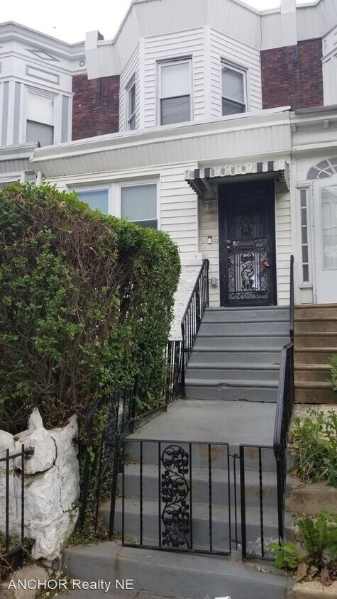 Primary Photo - 3 br, 1 bath House - 6122 Sansom St