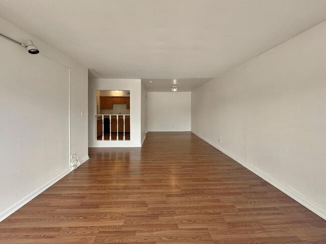 Building Photo - 5000 Carriage Way Dr