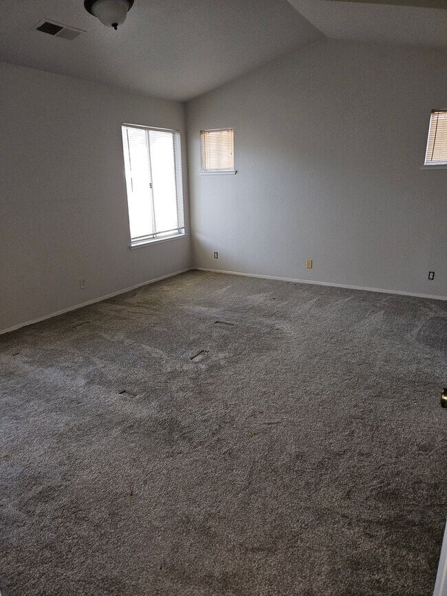 Foto del edificio - Beautiful Home for Rent