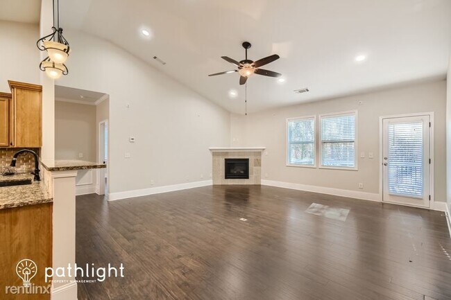 Building Photo - 5 br, 4 bath House - 120 Savannah Dr UNIT