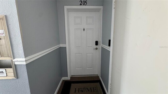 Foto del edificio - 205 Lewfield Cir