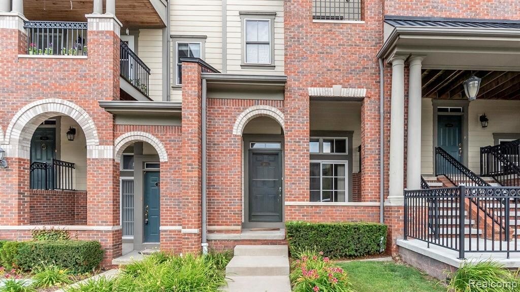 Foto principal - 3885 Forester Blvd