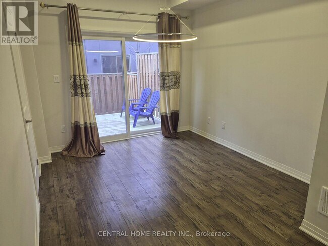 Photo du bâtiment - 1635 Pleasure Valley Path