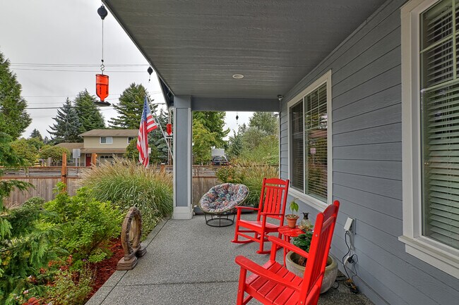 Building Photo - 4 101st Ave NE