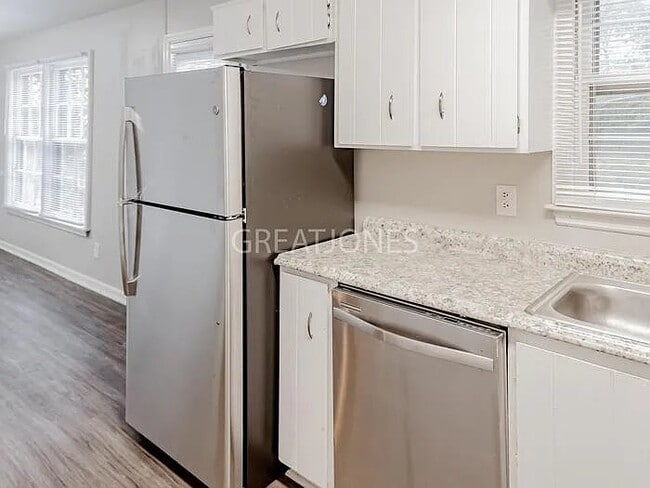 Building Photo - 1120 Womrath Rd