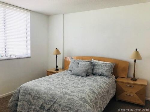 Foto del edificio - 18801 NE 29th Ave