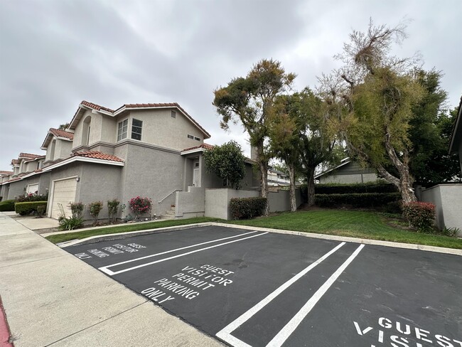 Building Photo - 8864 Snow Creek Dr