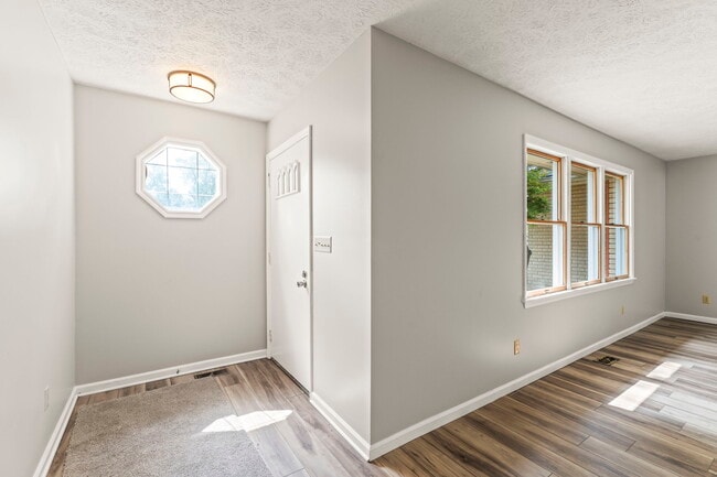 Building Photo - 4033 Caprice Rd