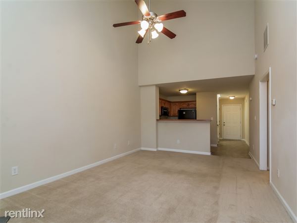 Foto del edificio - 103 Cypress Ct