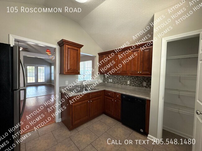 Building Photo - 105 Roscommon Rd