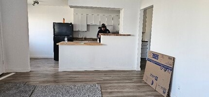 Building Photo - 1318 Pershing Rd