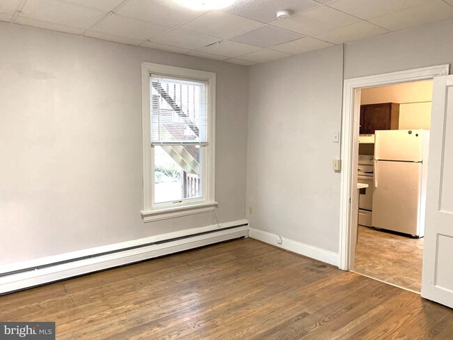 Building Photo - 711 Oak Hill Ave