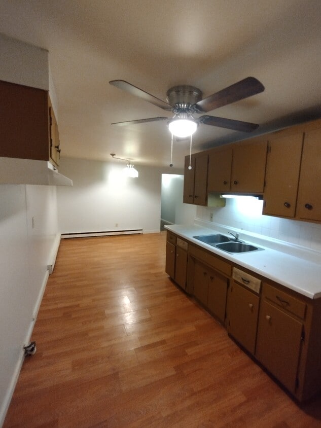 kitchen - 35 S Salem-Warren Rd
