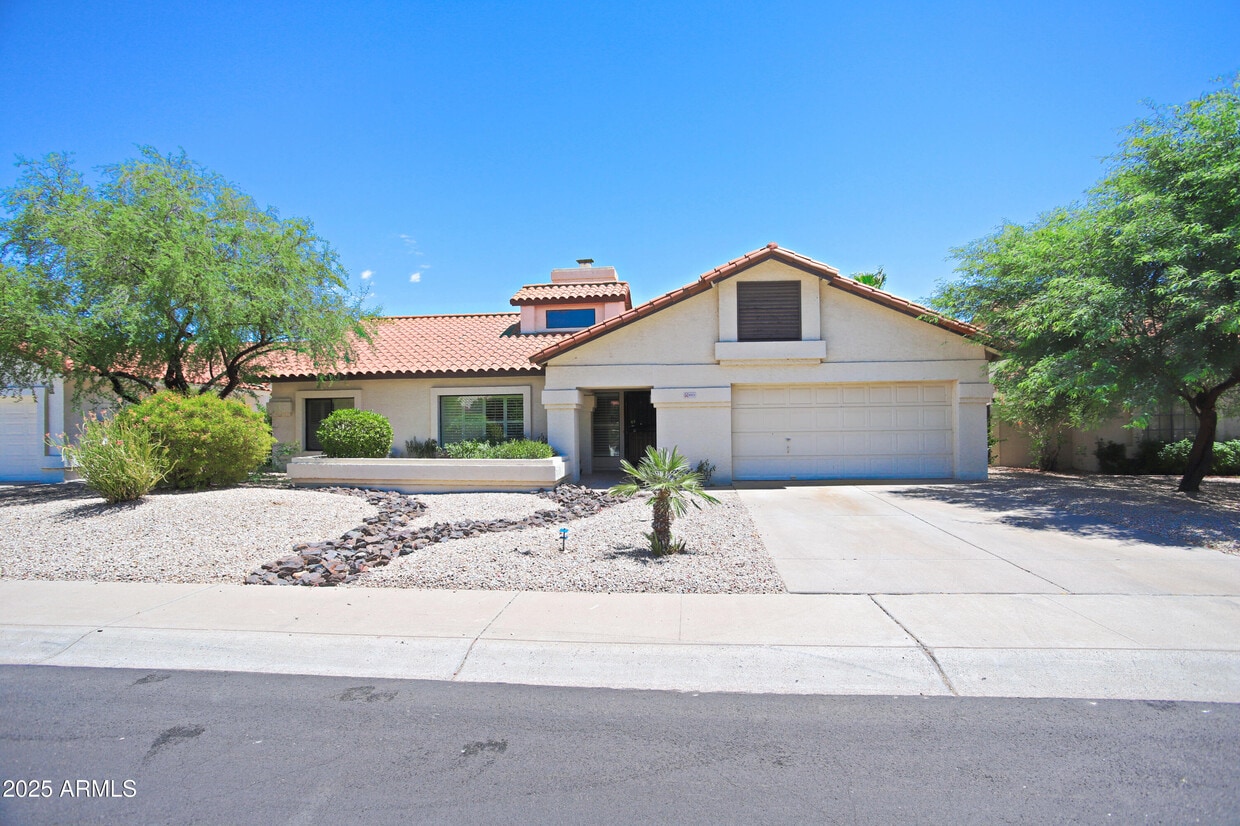 Primary Photo - 10575 E Mission Ln