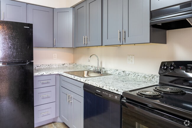 Renovated Kitchen - Burnam Woods Aparments
