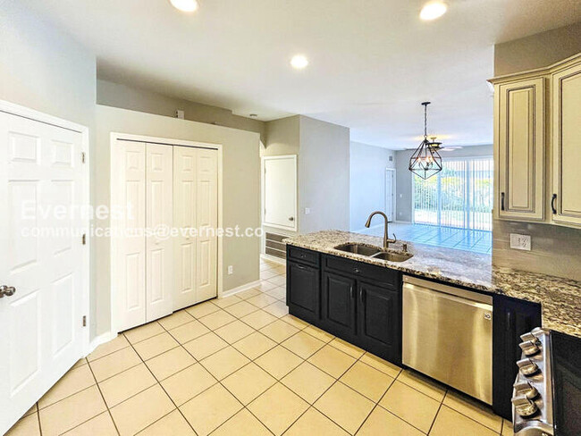 Building Photo - 7709 Armonk Ln