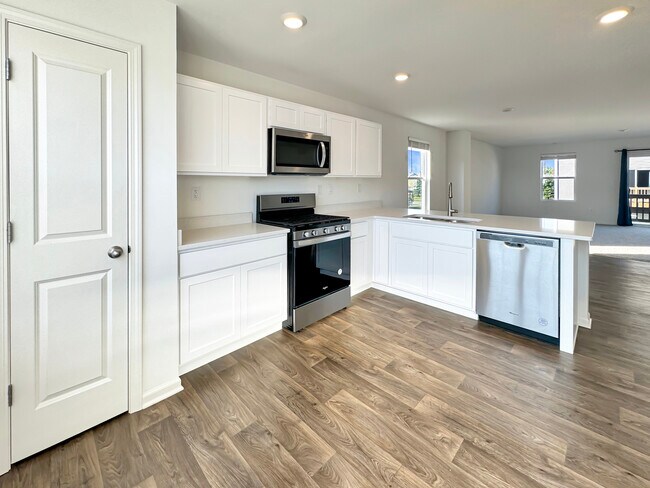 Building Photo - 2241 Sassafras Wy