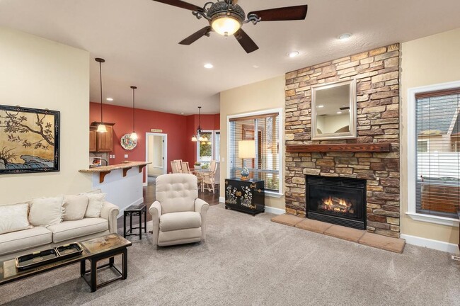 Building Photo - 3068 E Shadoweagle Dr