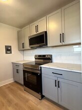 Building Photo - 2903 Voelkel Ave