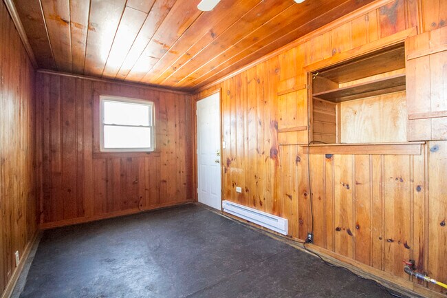 Building Photo - 3930 Upton Ave