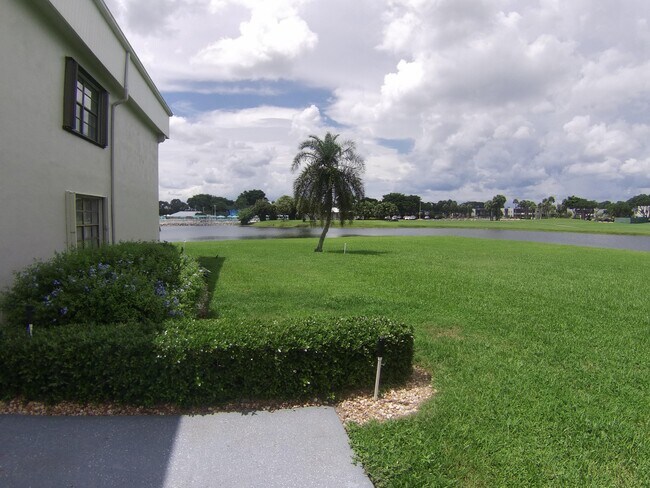 Foto del edificio - 854 Normandy Trail