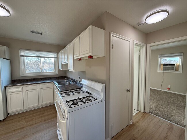 Foto del edificio - 2606 E Hennepin Ave