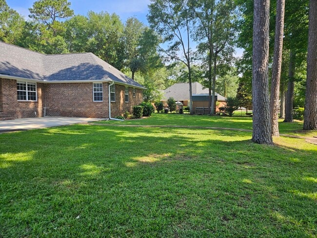 Building Photo - 2947 Sylvan Way