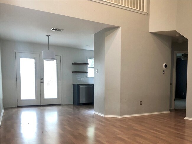 Foto del edificio - 7521 Peabody Dr