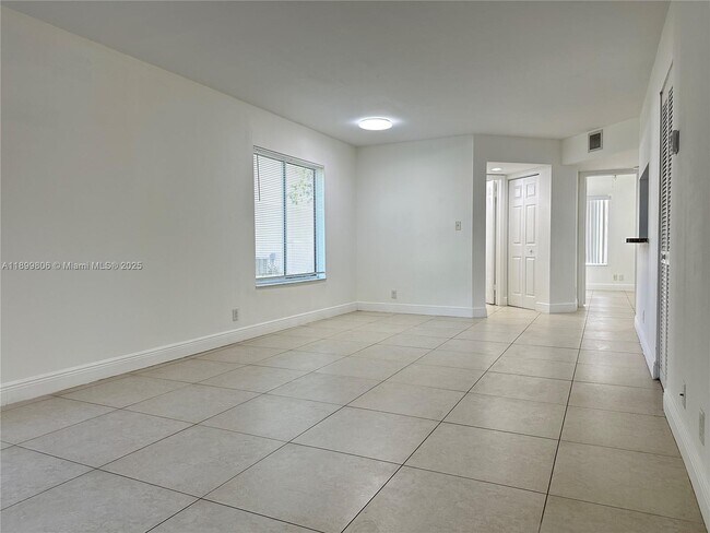 Foto del edificio - 9420 SW 140th Ct