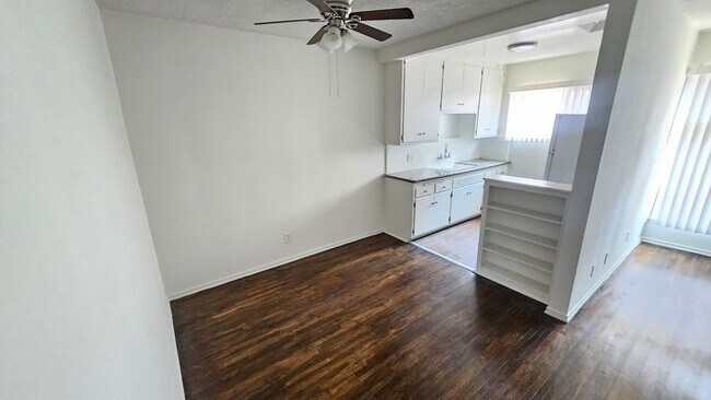 Foto del edificio - 1219 N Ardmore Ave
