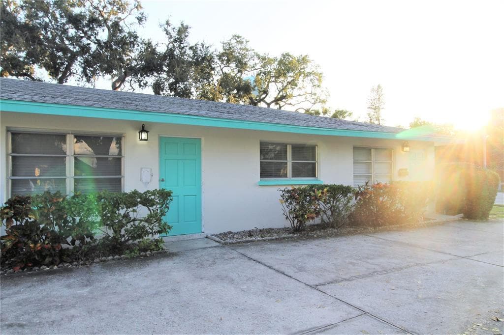 Foto principal - 6377 Gateway Ave