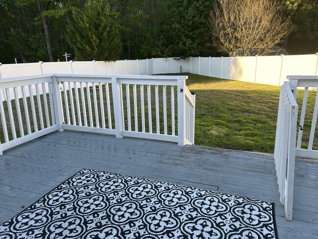 Building Photo - 2401 Ports Landing