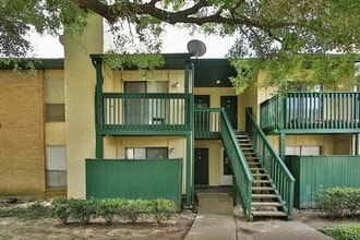 Building Photo - 1516 Bay Area Blvd