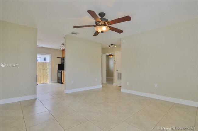 Foto del edificio - 2822 SW 32nd Ave