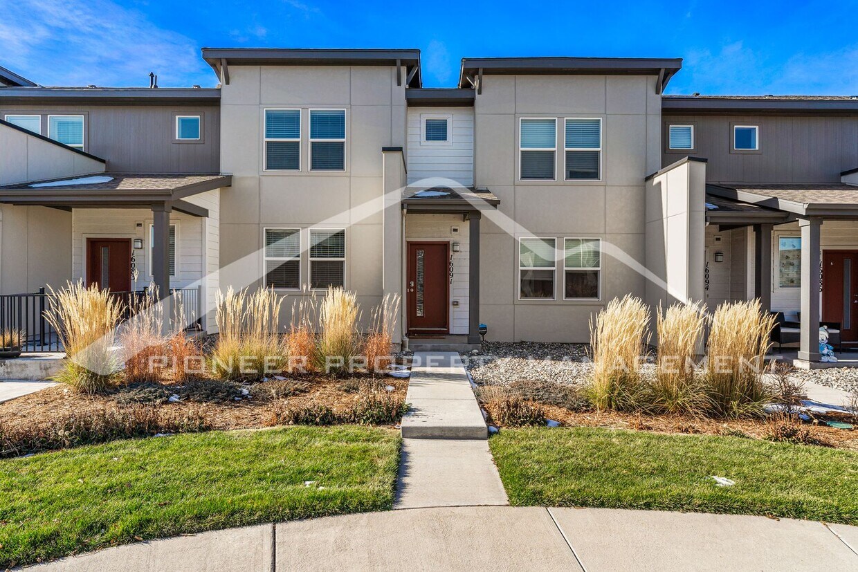 Primary Photo - Fantastic Townhome with Attached Garage, a...