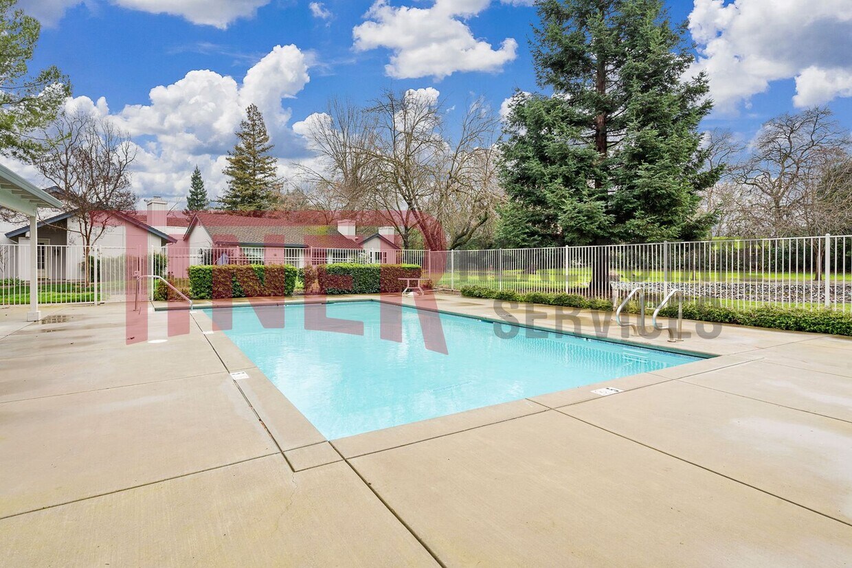 Primary Photo - Well appointed townhome in highly desireab...