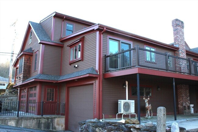 Foto del edificio - 700 Wrentham Rd