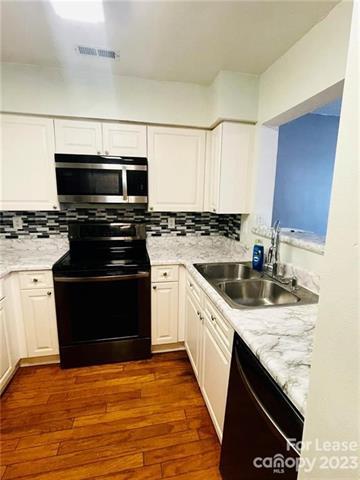 Foto del edificio - 3732 Melrose Cottage Dr