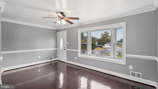 Foto del edificio - 10316 Lomond Dr