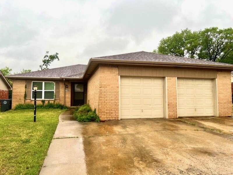 2428 S 83rd E Ave, Tulsa, OK 74129 Condo for Rent in Tulsa, OK