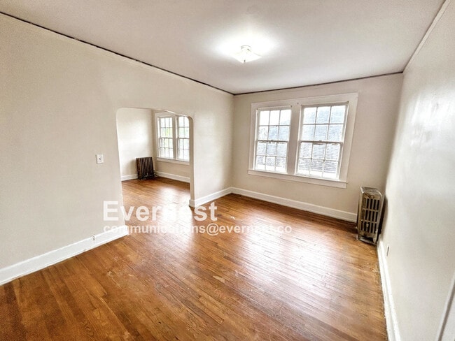 Foto del edificio - 904 3rd St W