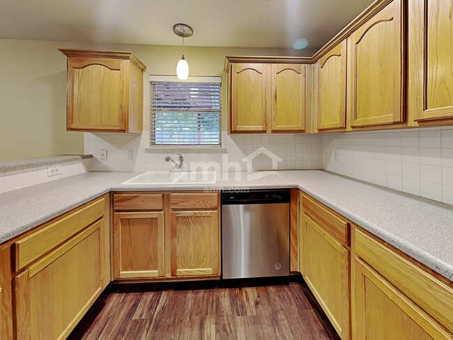 Building Photo - 8802 Gallop Chase