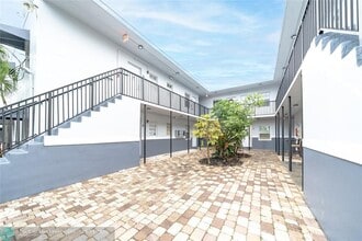 Building Photo - 3615 Thomas Ave