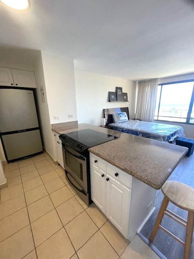 Foto del edificio - Fully Furnished Studio in Discovery Bay