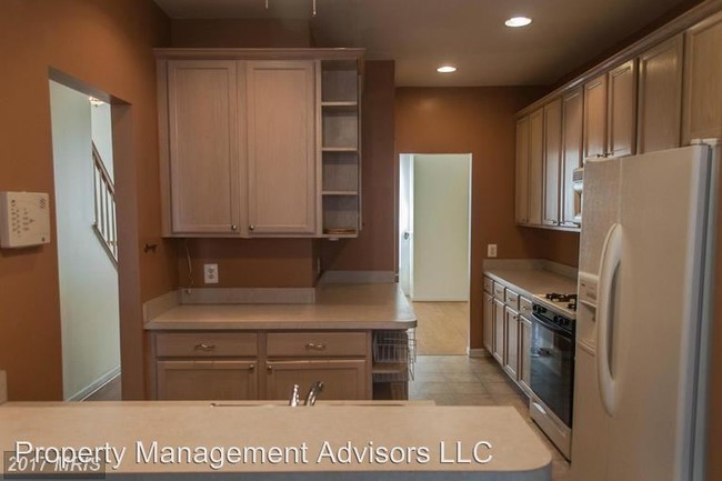 Building Photo - 6951 Banchory Ct